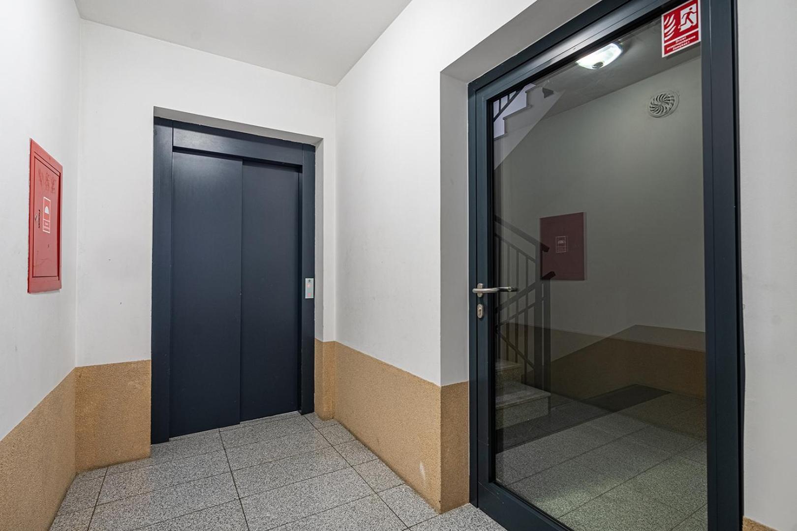 12Th Floor Wola Modern Apartment وارسو المظهر الخارجي الصورة