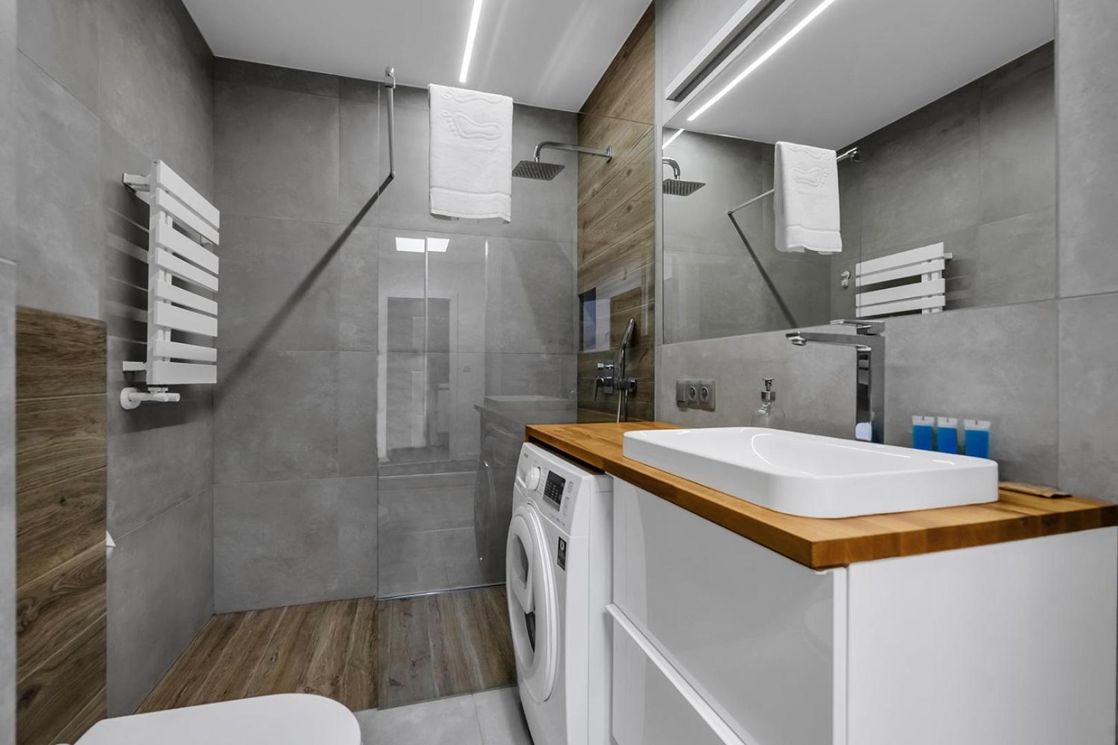 12Th Floor Wola Modern Apartment وارسو المظهر الخارجي الصورة
